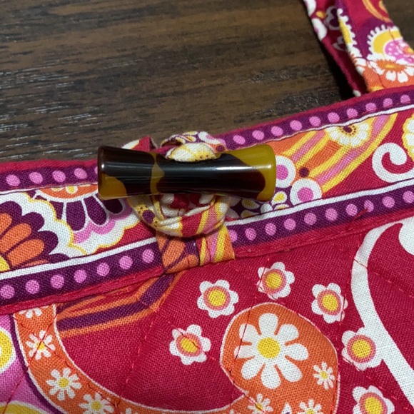 Vera Bradley Raspberry Fizz pink paisley purse bag - Picture 11 of 13